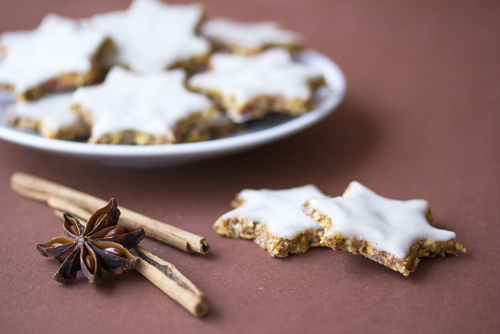 Healthy_Cinnamon_Stars_with_Coconut_Frosting
