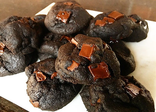 Chili Dark Chocolate Cookies